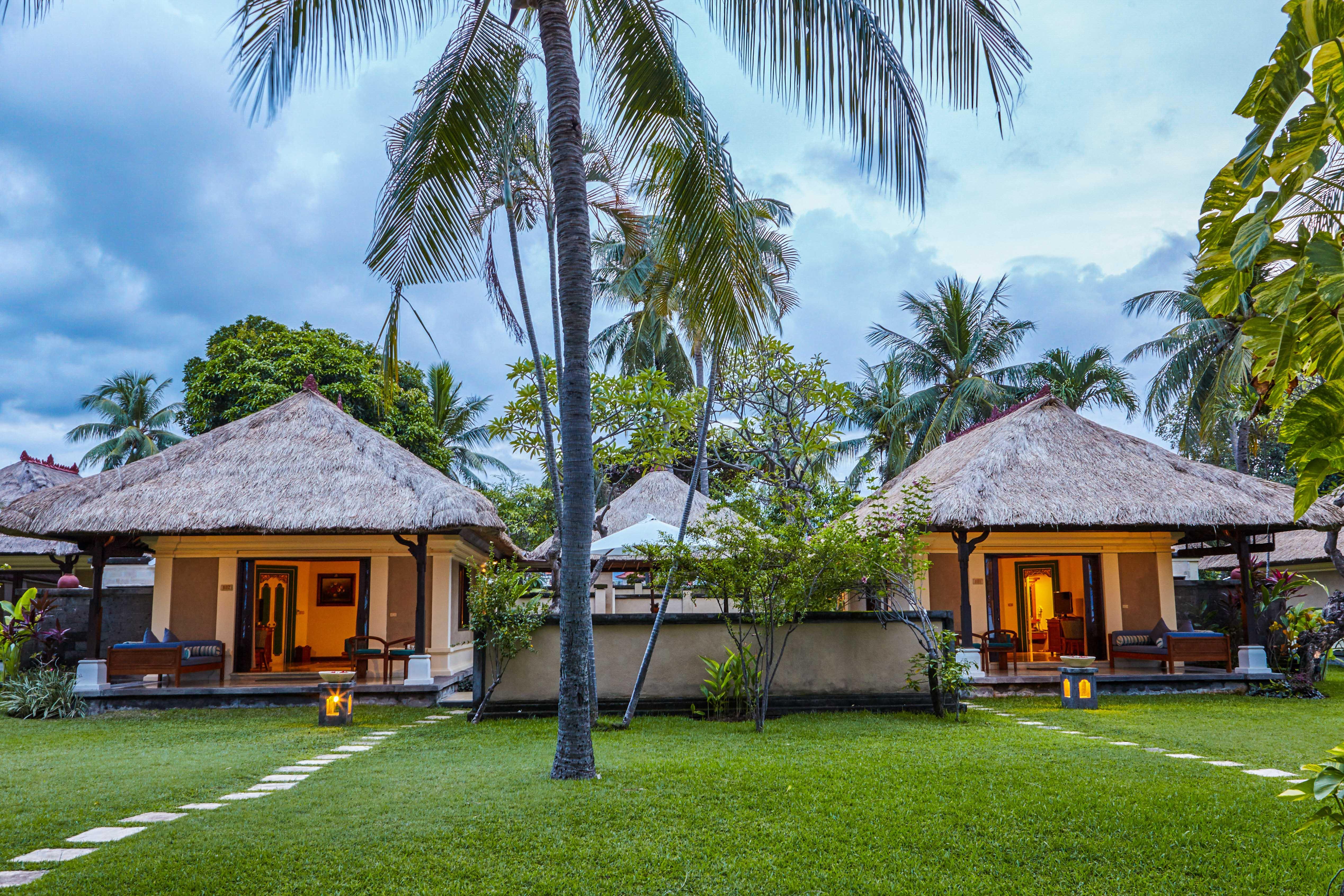 Puri Bagus Lovina Hotel Exterior foto