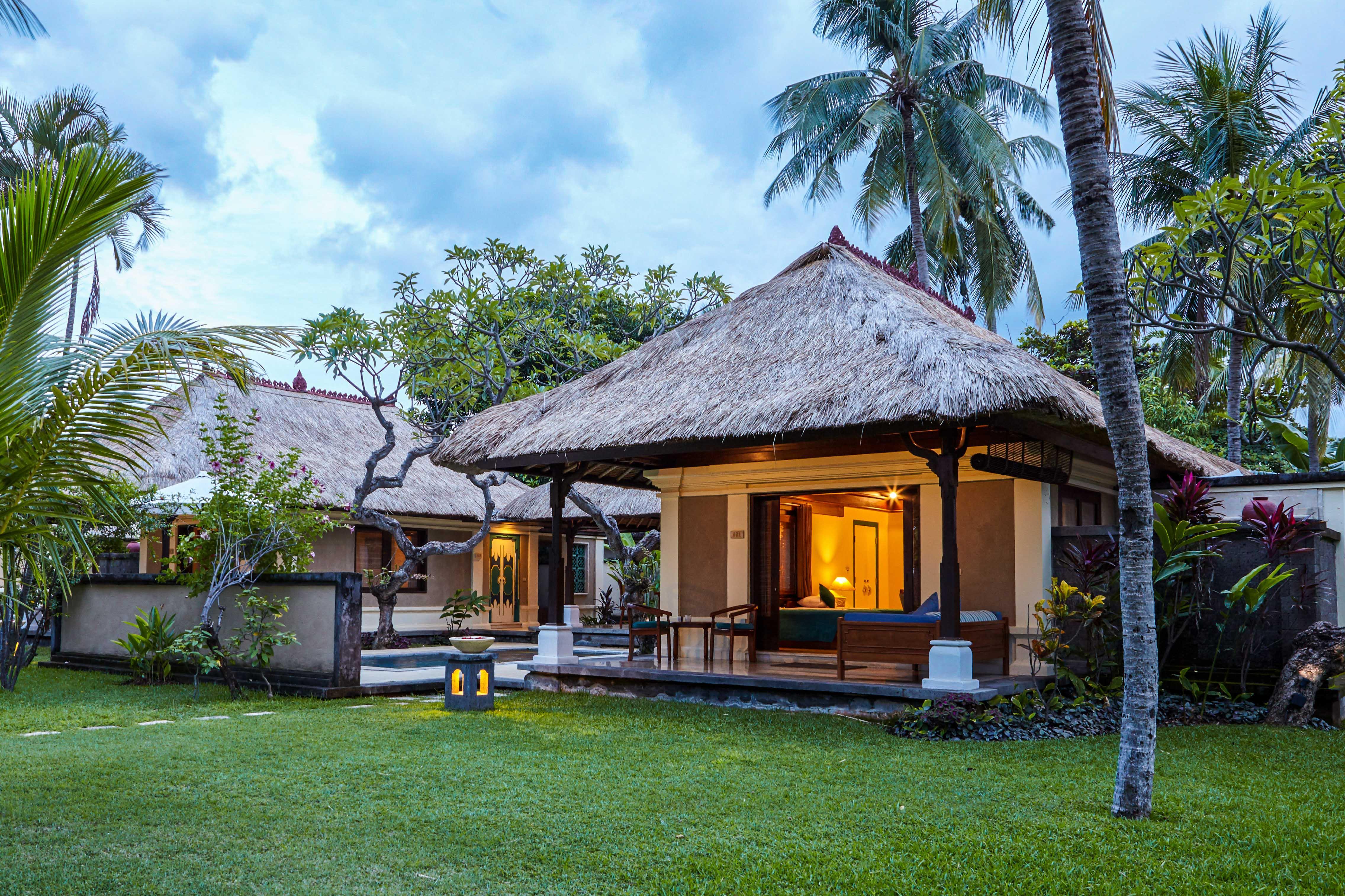 Puri Bagus Lovina Hotel Exterior foto