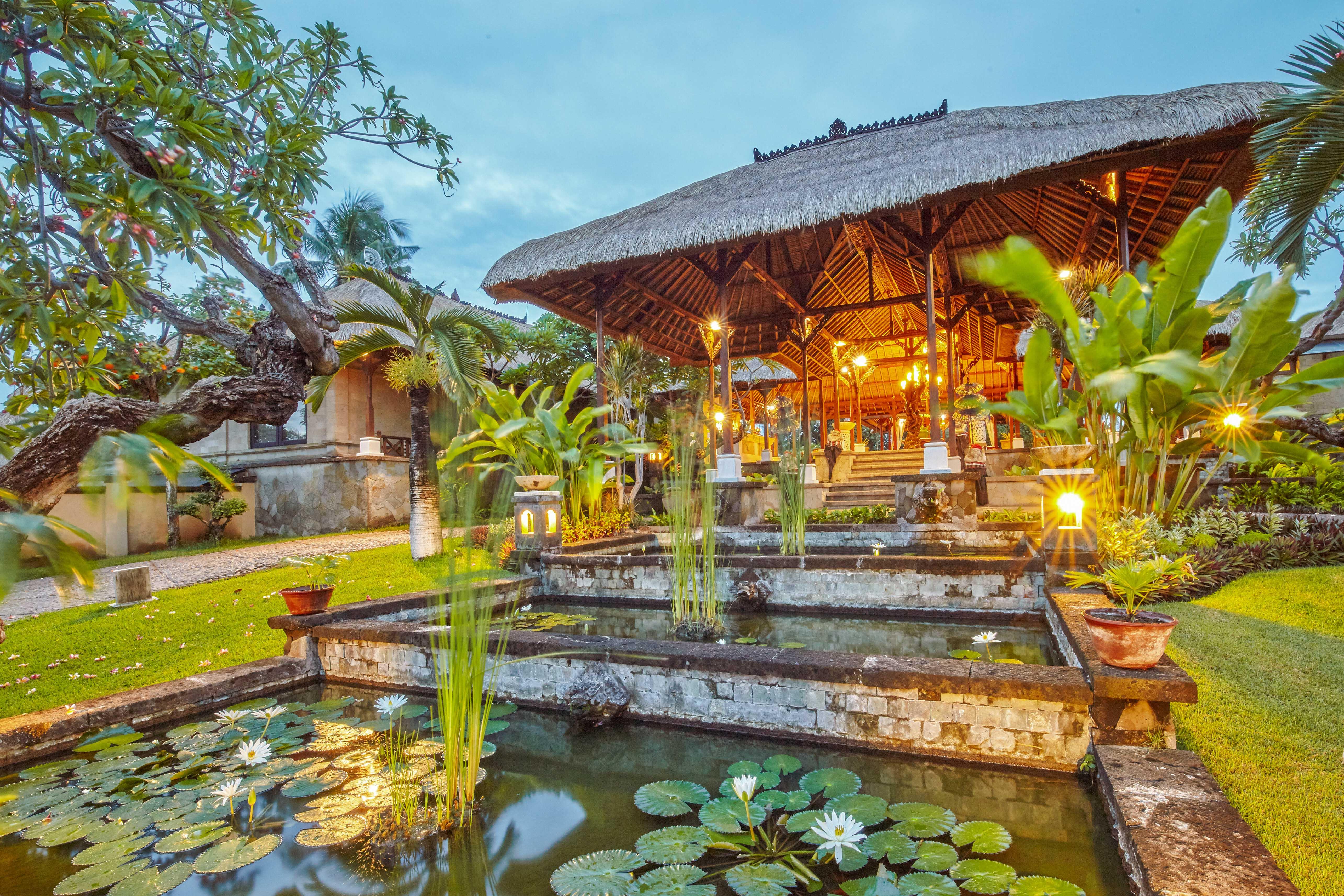 Puri Bagus Lovina Hotel Exterior foto