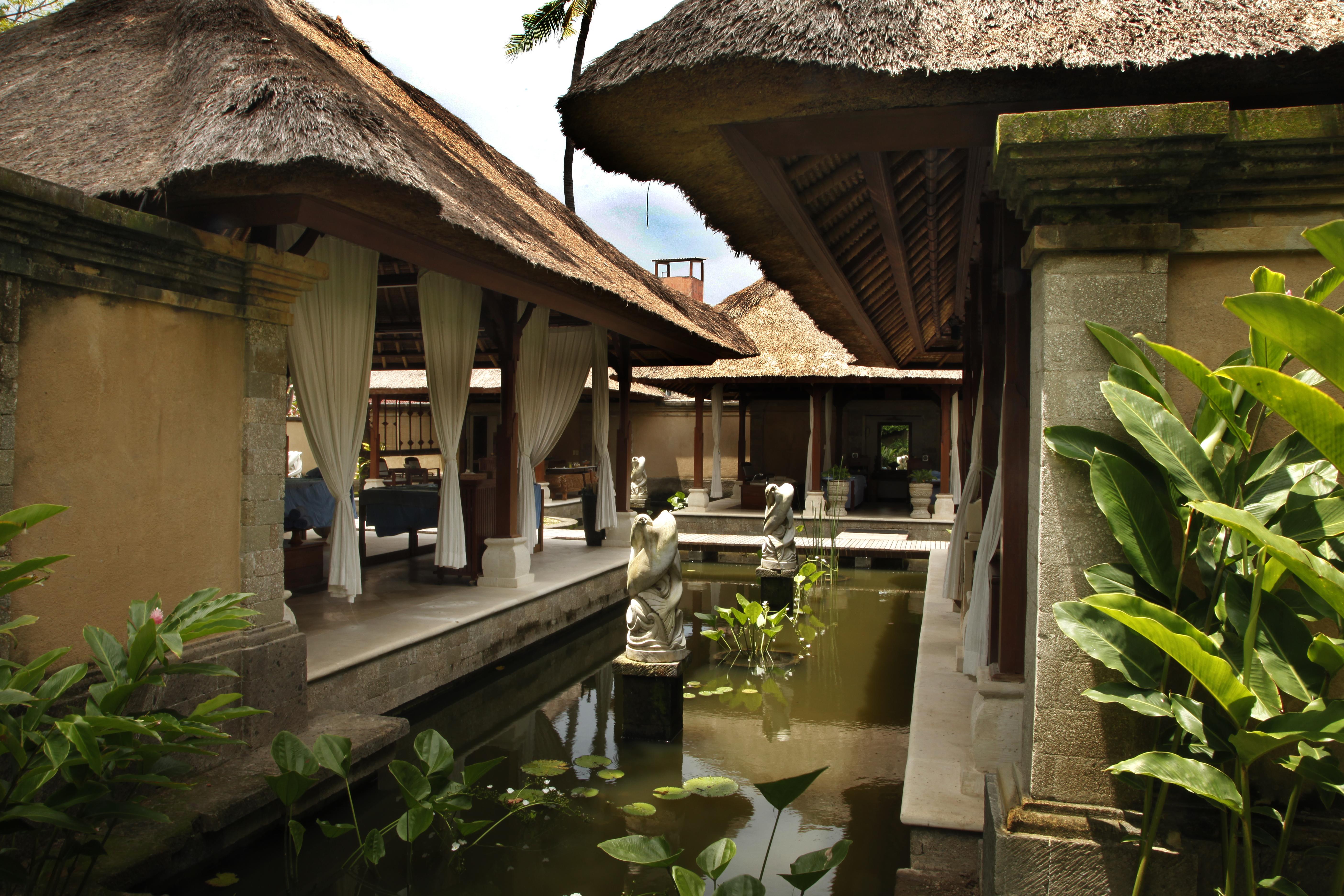 Puri Bagus Lovina Hotel Exterior foto