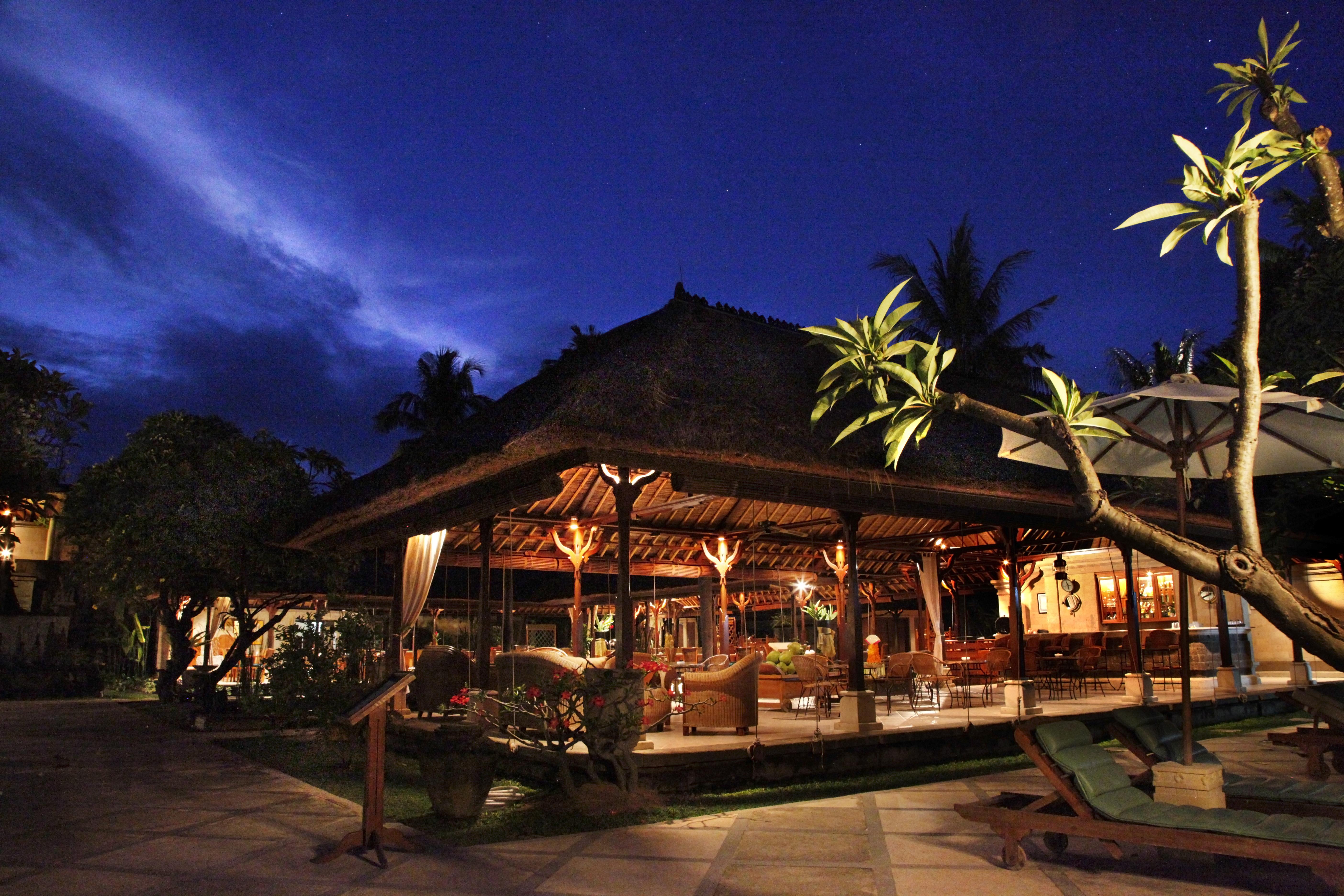 Puri Bagus Lovina Hotel Exterior foto