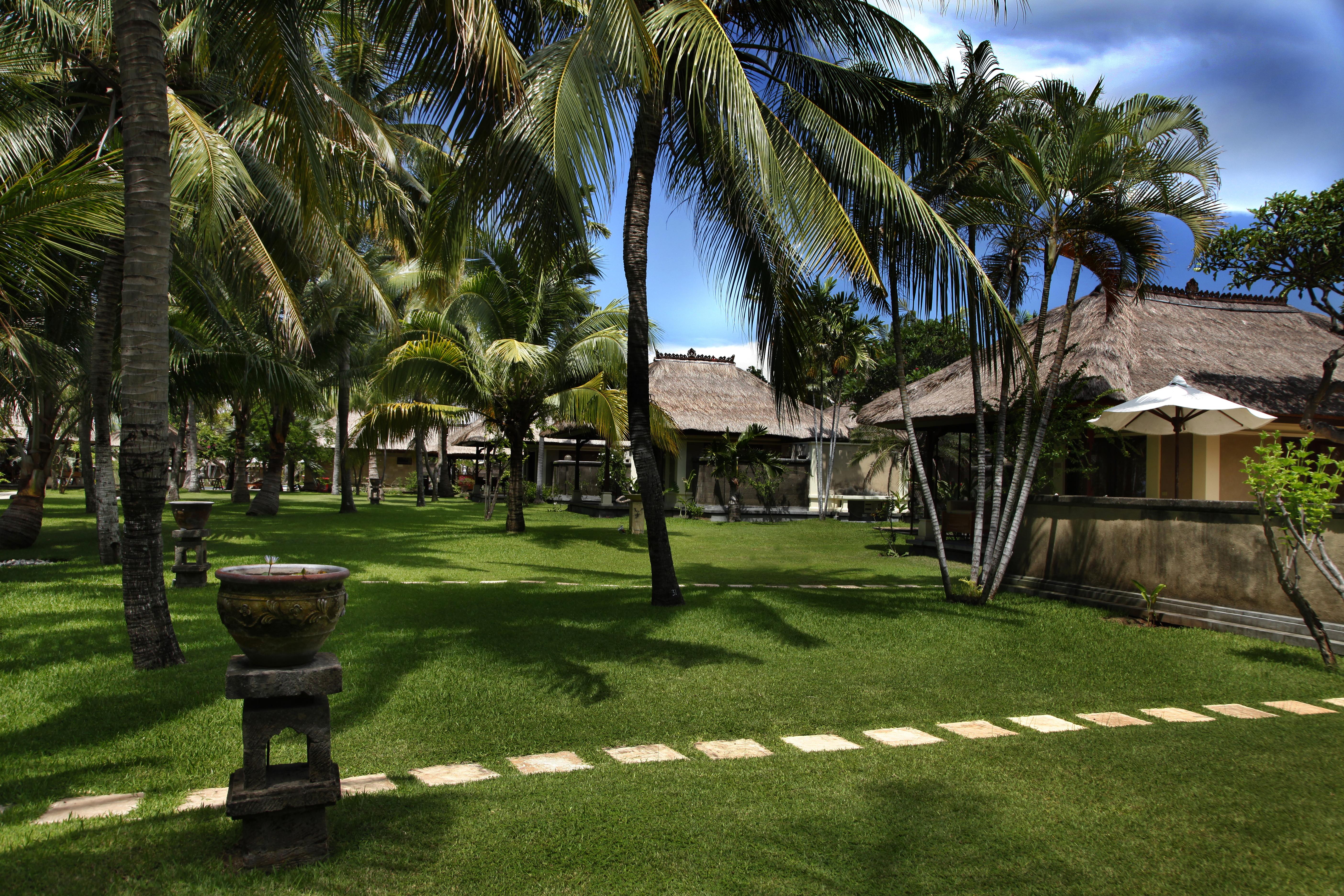 Puri Bagus Lovina Hotel Exterior foto