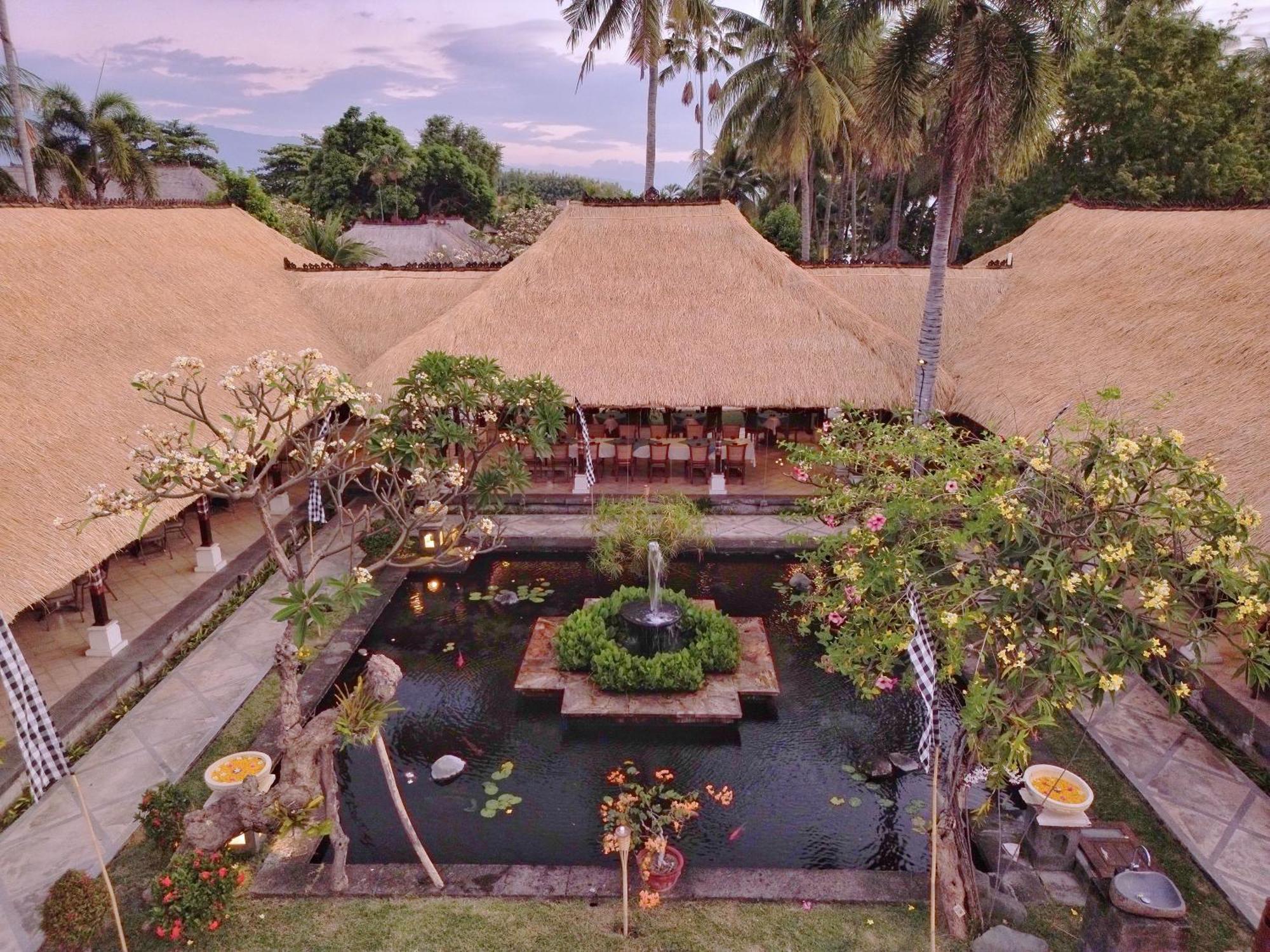 Puri Bagus Lovina Hotel Exterior foto